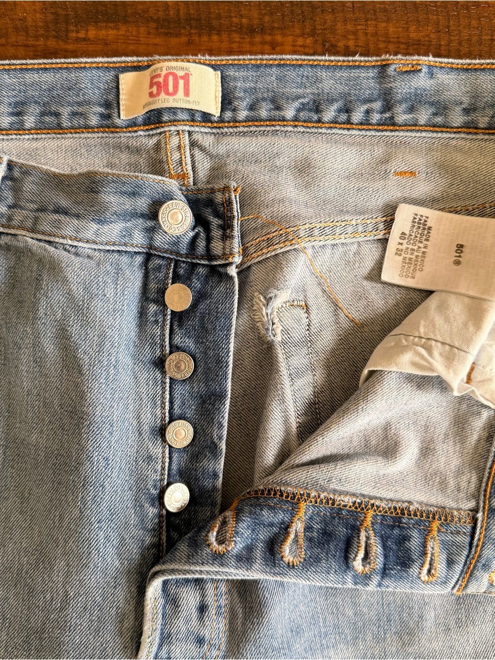 Y2K Levi’s 501 Straight Leg Button Fly Jeans, Men’s Size 40x32 - Picture 6 of 9